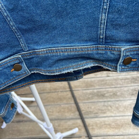 & Other Stories Cropped Denim Jean Jacket Mid Wash Lightly Distressed | Size 8 - Picture 8 of 13